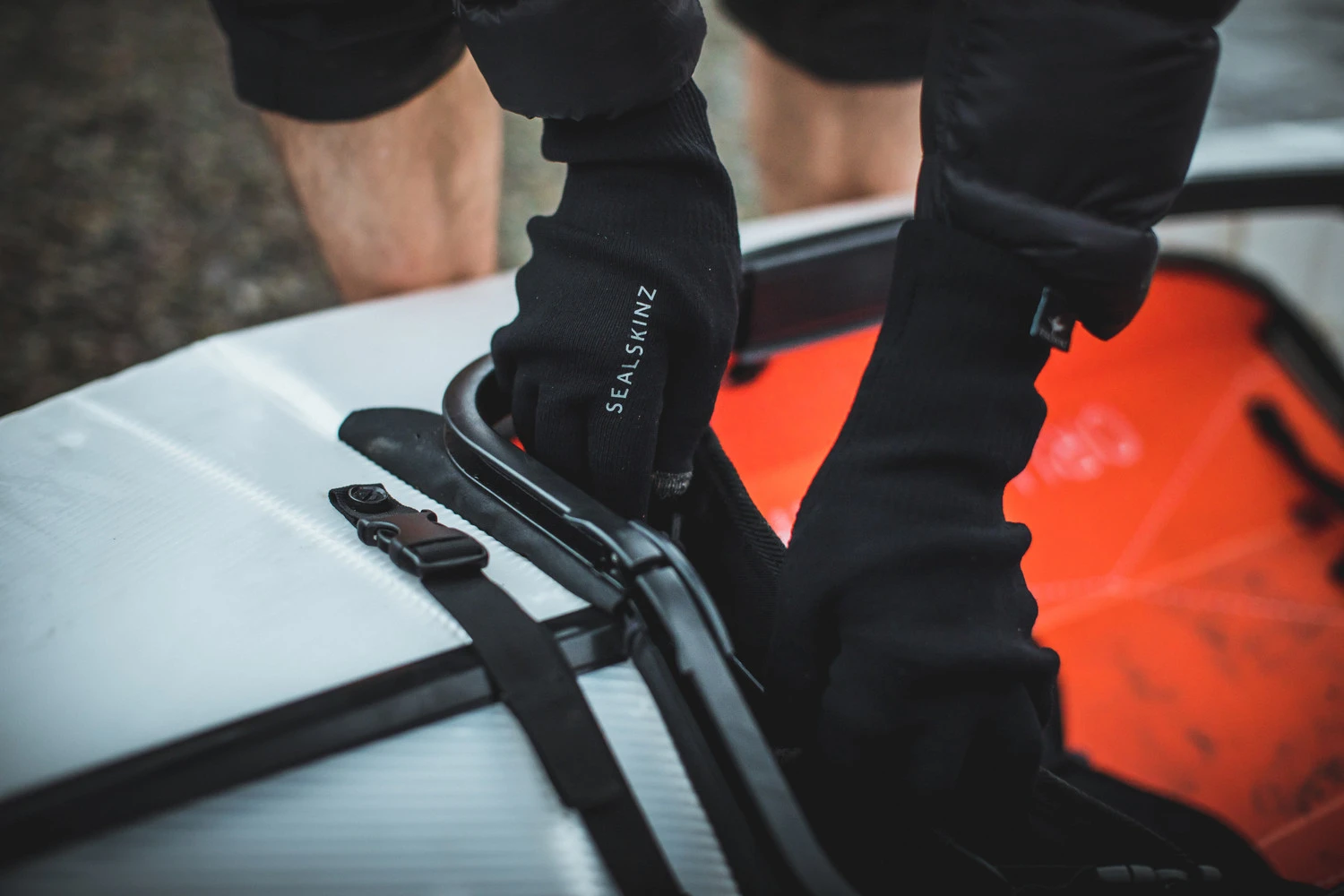 Sealskinz Waterproof All Weather Ultra Grip Knitted Glove 4 Sealskinz Waterproof All Weather Ultra Grip Knitted Glove - Image 4